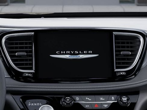 New 2026 Chrysler Pacifica Limited AWD/4WD image 18
