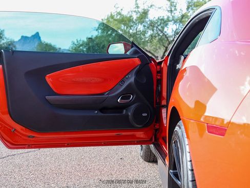 Used 2010 Chevrolet Camaro SS RWD image 30