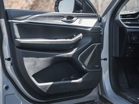 Used 2022 Jeep Grand Cherokee Limited 4xe image 45