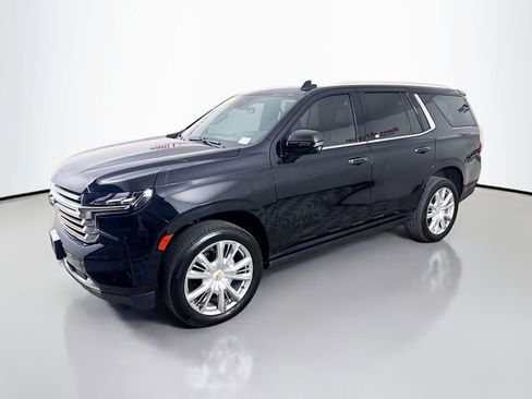 Used 2024 Chevrolet Tahoe High Country w/ Premium Package AWD/4WD image 4