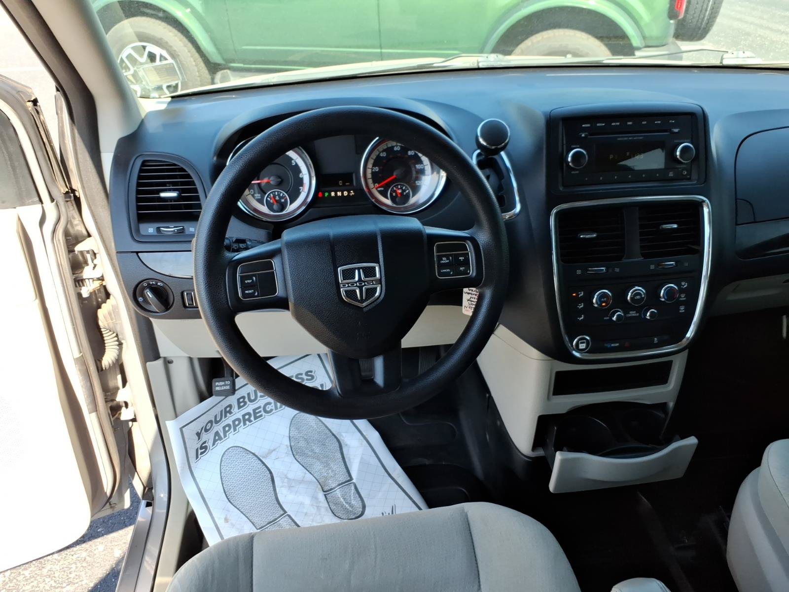 Used 2015 Dodge Grand Caravan SXT FWD image 12