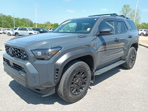 Used 2025 Toyota 4Runner TRD Off-Road AWD/4WD image 7