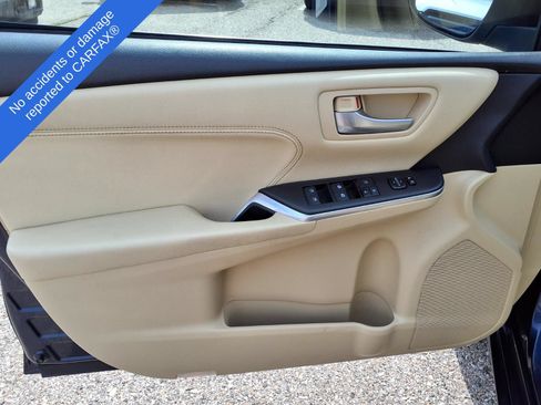 Used 2015 Toyota Camry XLE w/ Moonroof Package FWD image 15