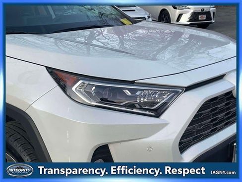 Used 2020 Toyota RAV4 Limited image 10