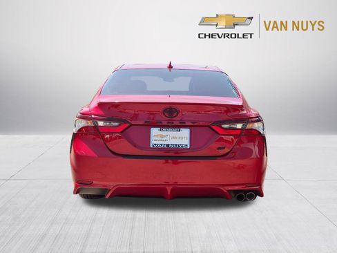 Used 2024 Toyota Camry SE FWD image 6