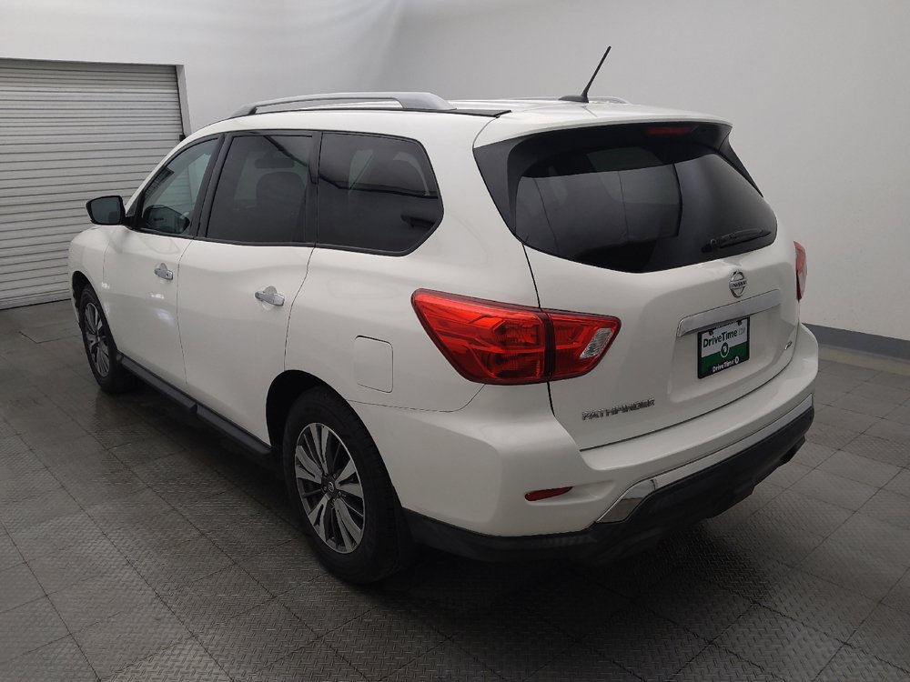 Used 2017 Nissan Pathfinder S AWD/4WD image 5