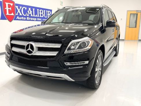Used 2015 Mercedes-Benz GL 450 4MATIC w/ Appearance Package image 4