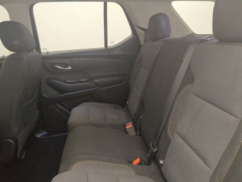 Used 2019 Chevrolet Traverse LT FWD image 18