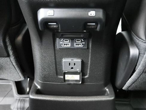 Used 2024 Jeep Wrangler Unlimited Rubicon AWD/4WD image 23