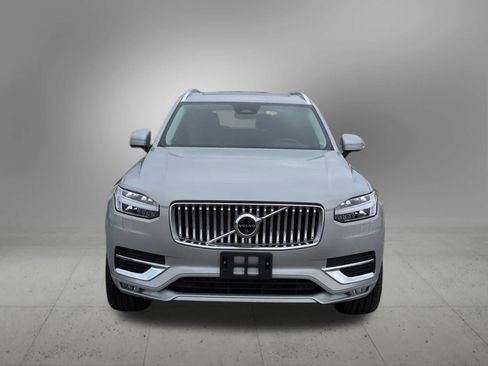 Used 2024 Volvo XC90 B5 Plus AWD/4WD image 9