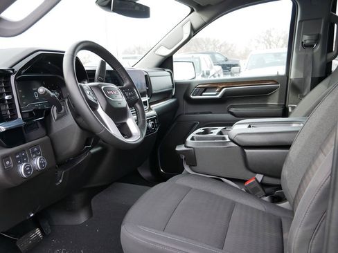 Used 2024 GMC Sierra 1500 Elevation AWD/4WD image 15