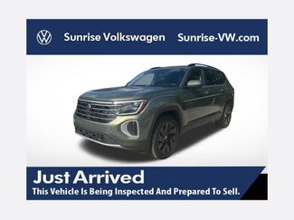 Used 2026 Volkswagen Atlas SE w/ Panoramic Sunroof Package FWD 360° Tour
