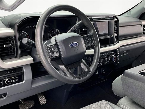 Used 2023 Ford F250 XLT w/ Camper Package image 11