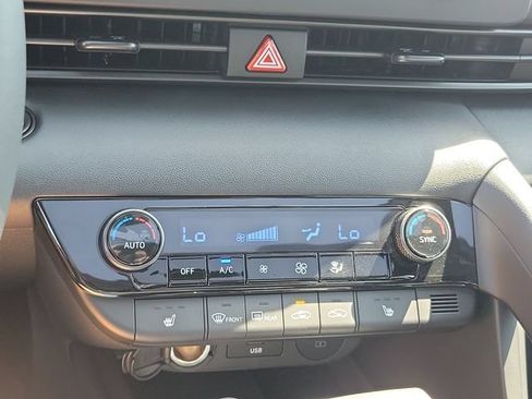 New 2026 Hyundai Elantra SEL Sport FWD image 12
