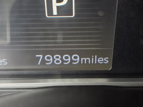 Used 2019 Nissan Kicks SR w/ SR Premium Package image 39