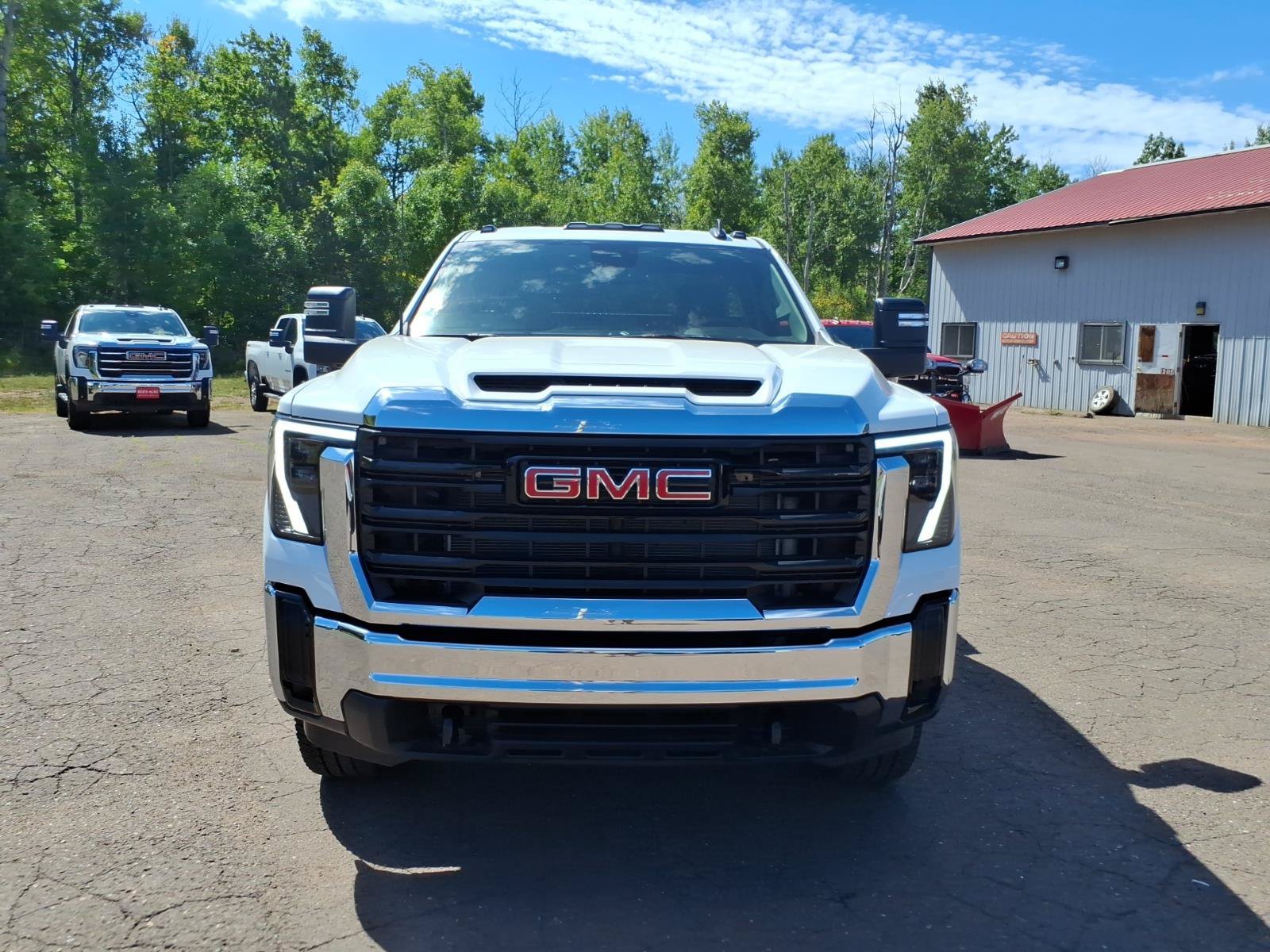 Used 2026 GMC Sierra 2500 Pro w/ Snow Plow Prep/Camper Package AWD/4WD image 9