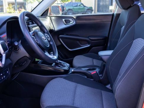 Used 2020 Kia Soul S FWD image 15