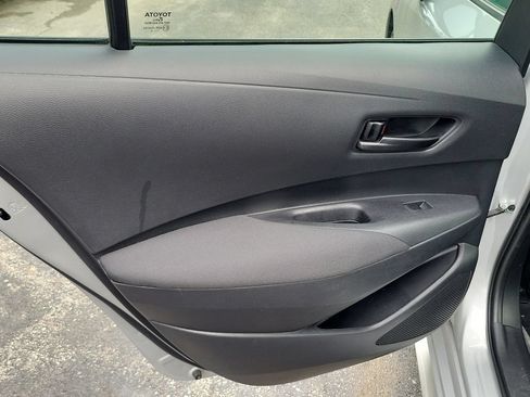 Used 2024 Toyota Corolla LE FWD image 17