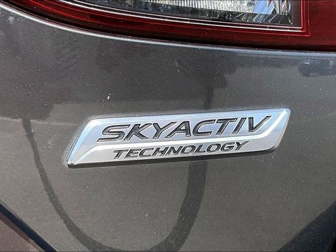 Used 2017 MAZDA MAZDA3 Touring FWD image 28