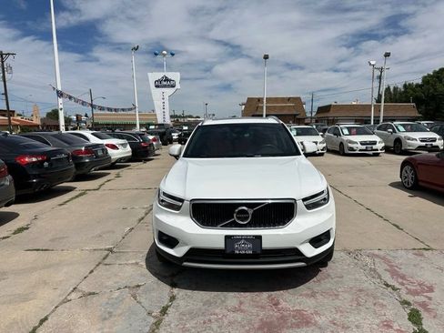 Used 2019 Volvo XC40 T5 Momentum AWD/4WD image 2