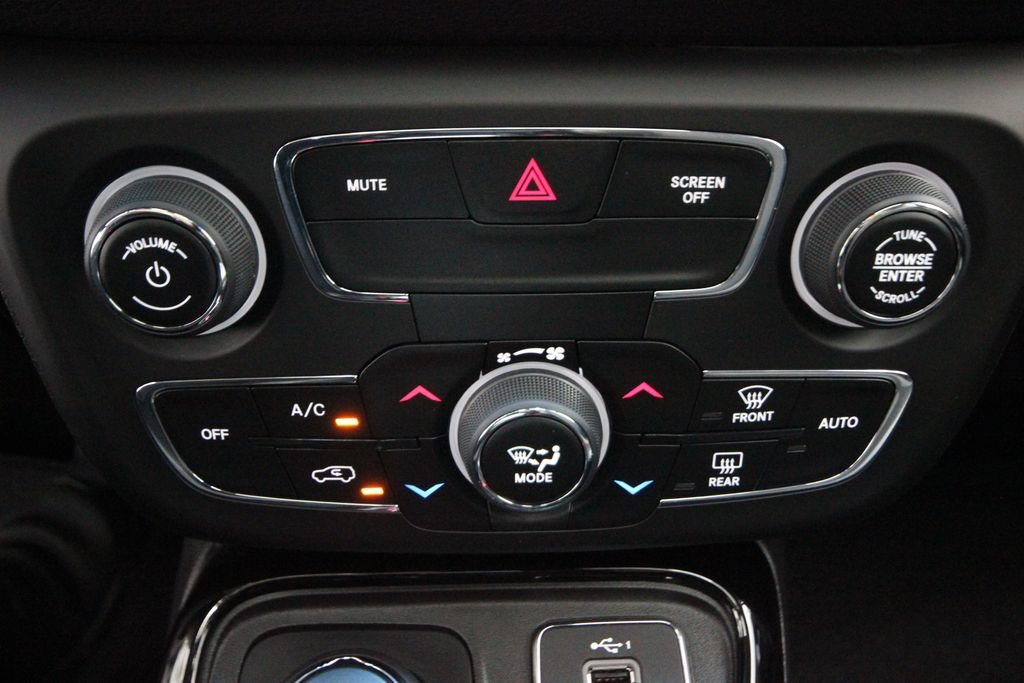 Used 2020 Jeep Compass Latitude AWD/4WD image 20