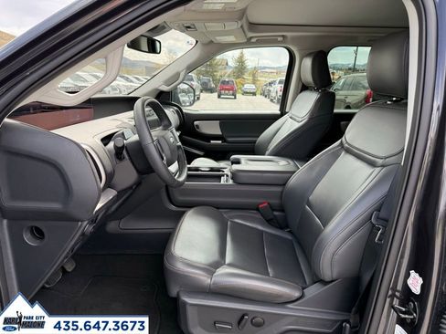 Used 2025 Ford Expedition Max Active AWD/4WD image 13