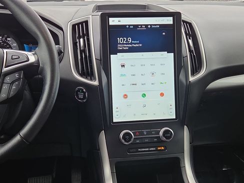 Used 2024 Ford Edge SEL w/ Convenience Package image 24