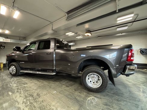 Used 2021 RAM 3500 Big Horn w/ Level 2 Equipment Group image 9