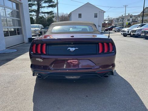 Used 2018 Ford Mustang Convertible w/ Ecoboost Performance Package image 28