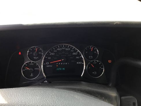 Used 2017 GMC Savana 2500 RWD image 17