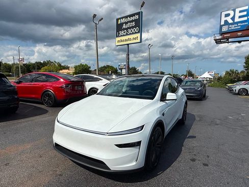 Used 2026 Tesla Model Y 2WD image 2