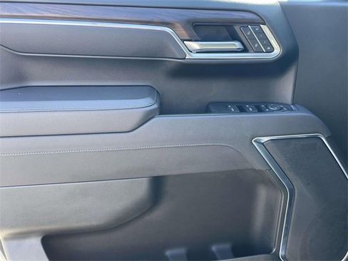 Used 2025 GMC Sierra 1500 SLT image 22