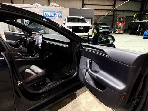 Used 2022 Tesla Model S Plaid AWD/4WD image 26