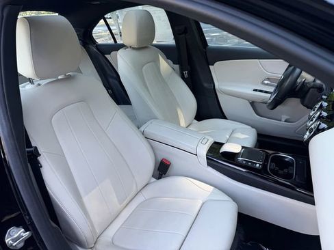 Used 2022 Mercedes-Benz A 220 4MATIC image 38