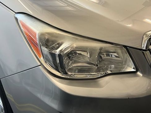 Used 2015 Subaru Forester 2.5i Premium w/ All-Weather Package AWD/4WD image 16