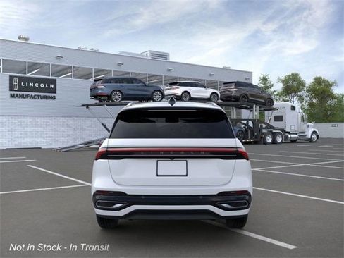 New 2025 Lincoln Nautilus Reserve image 5