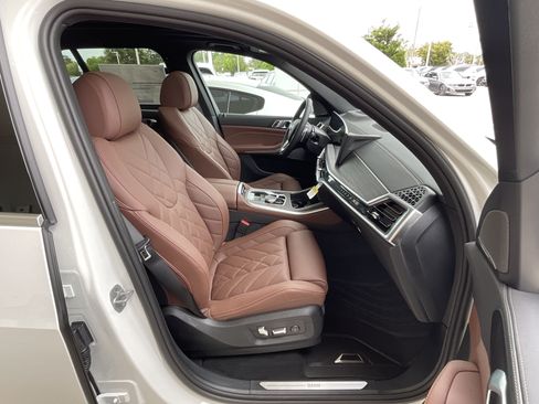 New 2026 BMW X5 xDrive40i w/ Premium Package AWD/4WD image 22