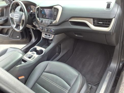 Used 2022 GMC Terrain Denali image 15