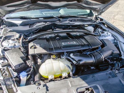 Used 2021 Ford Mustang GT RWD image 9