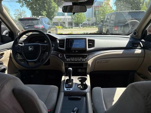 Used 2016 Honda Pilot EX image 11