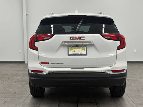 Used 2021 GMC Terrain SLT w/ Infotainment Package II FWD image 3