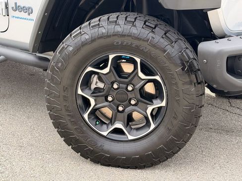 Used 2023 Jeep Wrangler Rubicon w/ Steel Bumper Group image 36