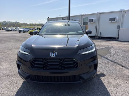 Used 2025 Honda HR-V Sport image 2