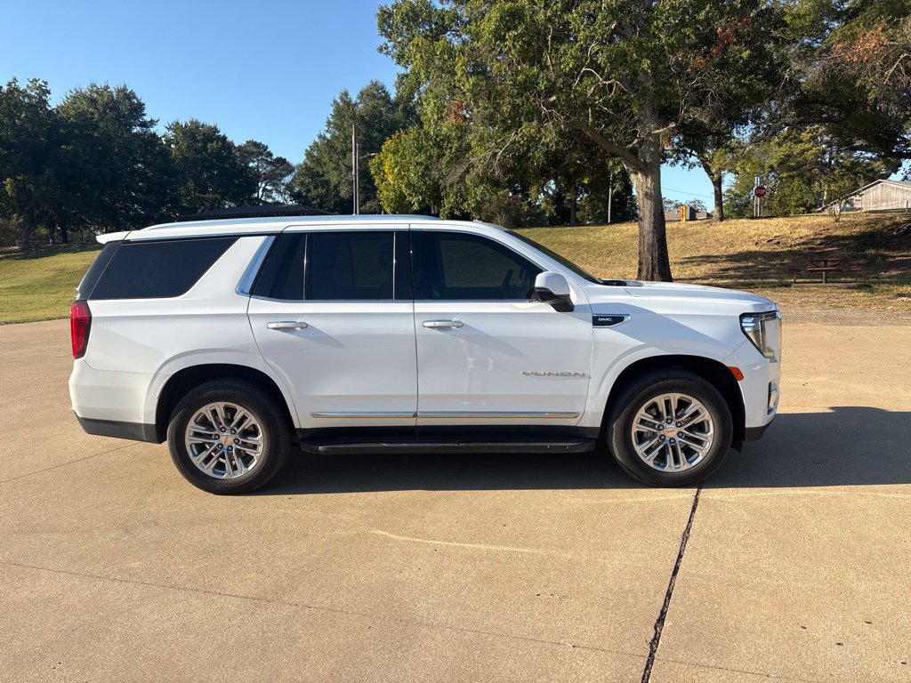 Used 2023 GMC Yukon SLT w/ SLT Premium Package RWD image 9