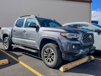 Used 2022 Toyota Tacoma TRD Sport w/ TRD Premium Sport Package video 2