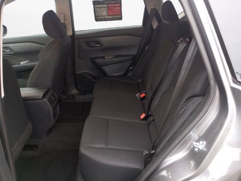 Used 2025 Nissan Rogue S FWD image 15