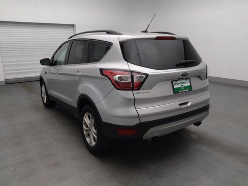 Used 2018 Ford Escape SE FWD image 5