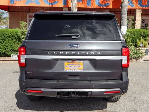 Used 2022 Ford Expedition XLT image 7