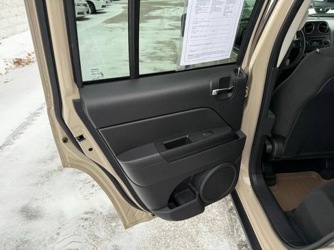 Used 2017 Jeep Patriot Sport w/ Power Value Group image 10