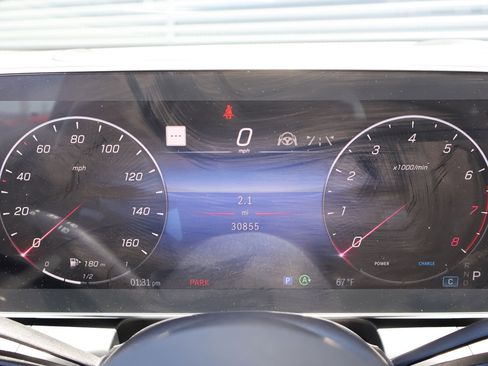 Used 2024 Mercedes-Benz GLC 300 4MATIC image 15